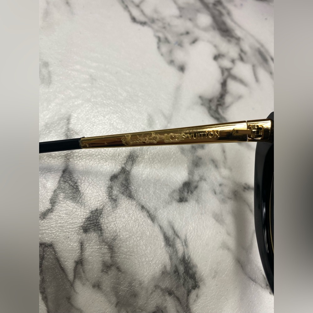 Louis Vuitton Sunglasses - Picture 5 of 12